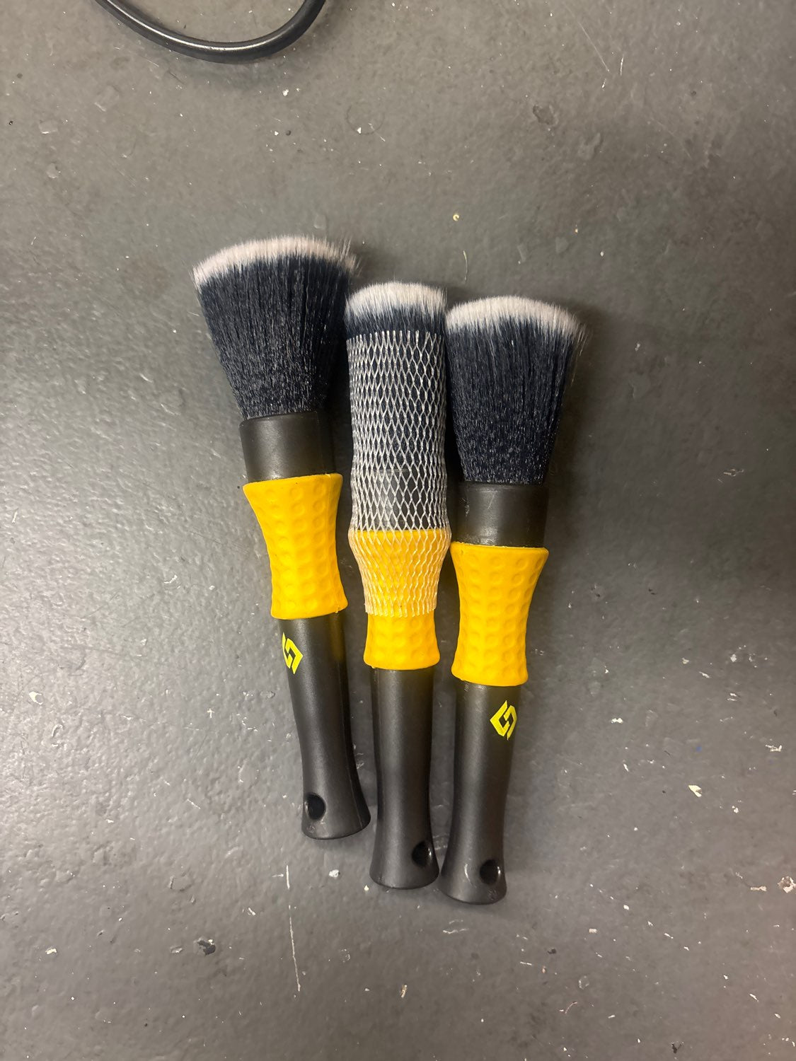 Bumble Bee Detail Brush Black Bristle